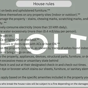 Holt Old Town Luxury With Balcony Πανδοχείο