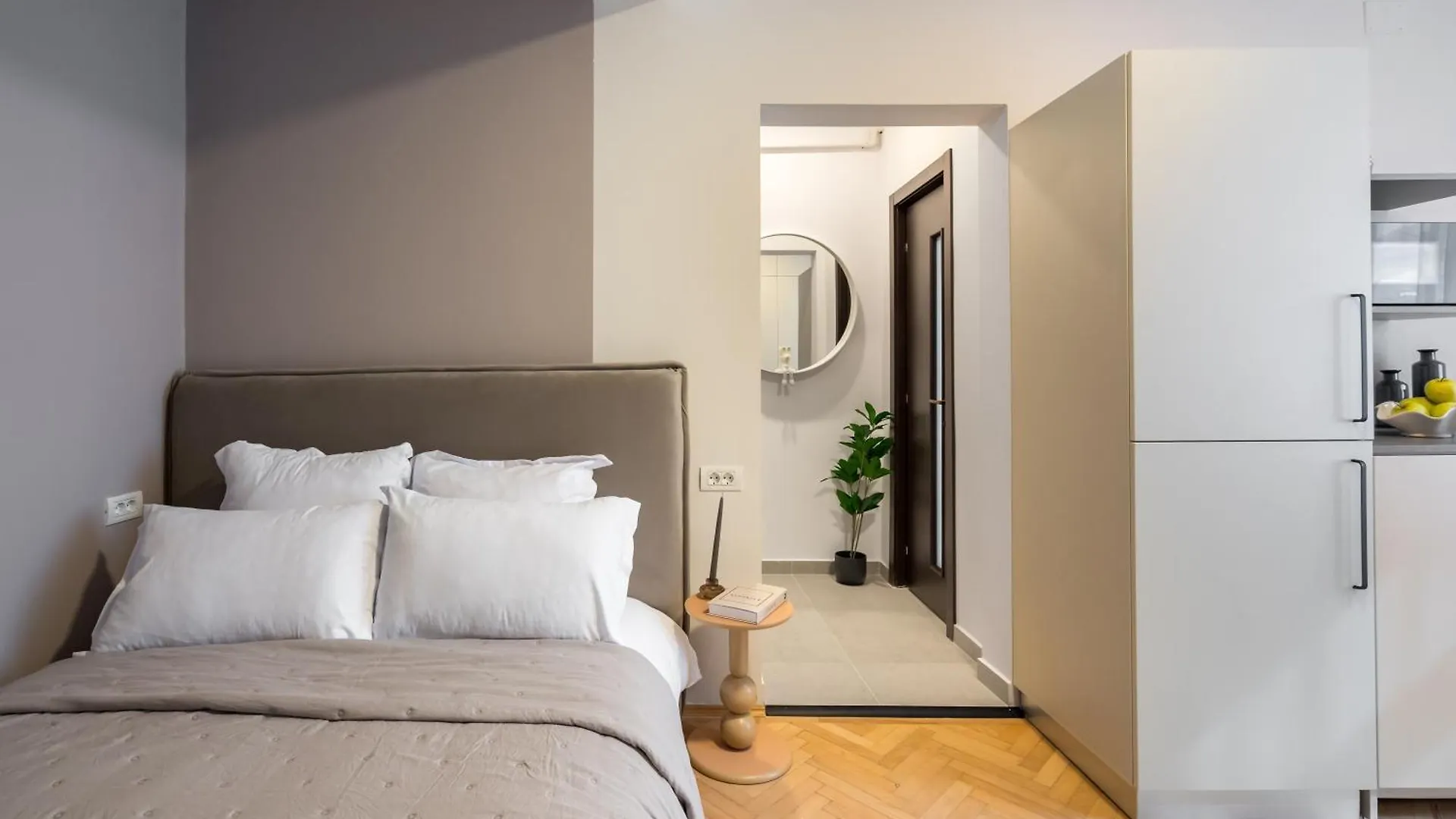 Apartamento Old Town - Carada 5 - Urbannest Bucarest 0*,  Rumanía