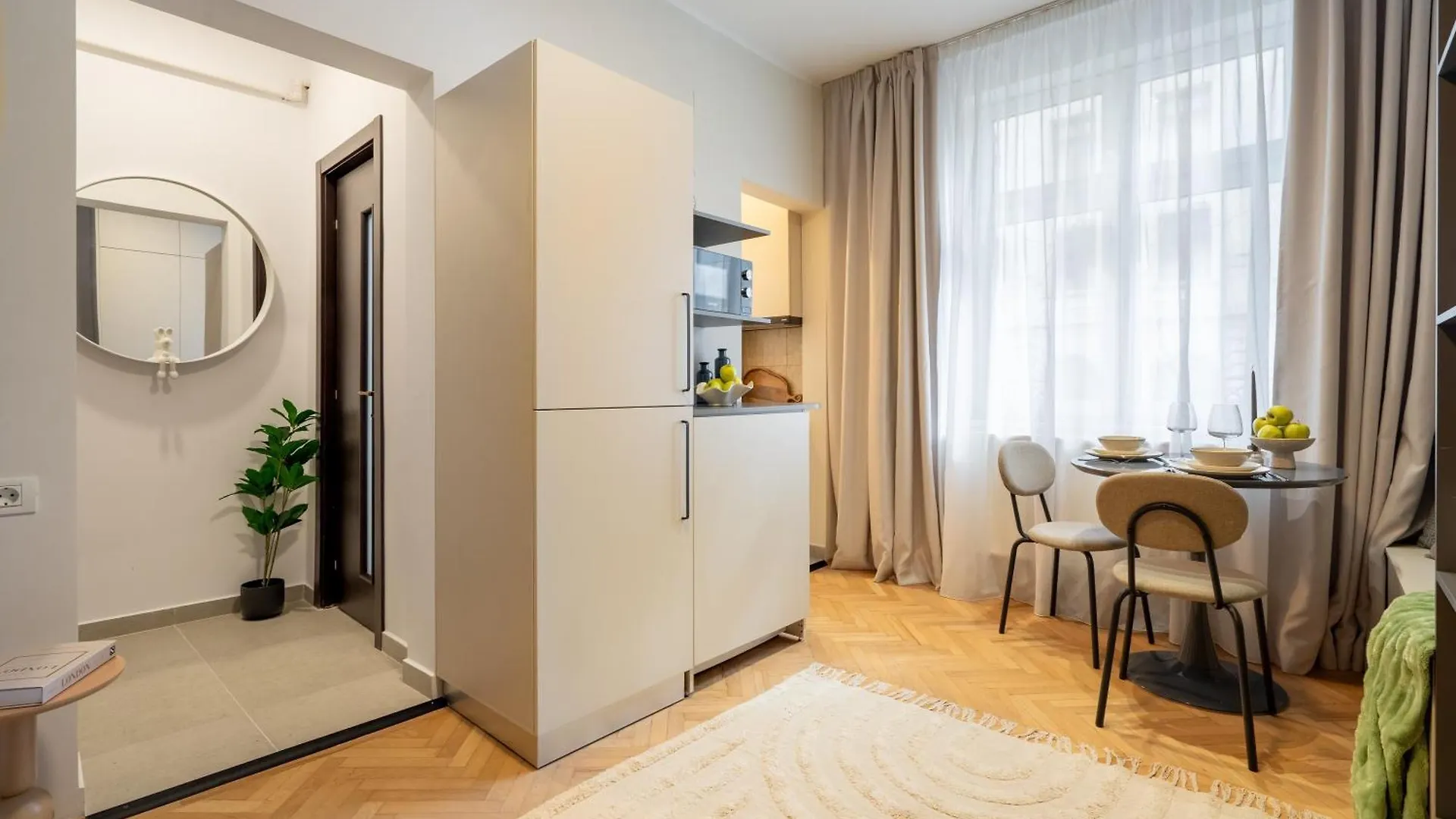 Apartamento Old Town - Carada 5 - Urbannest Bucarest 0*,  Rumanía