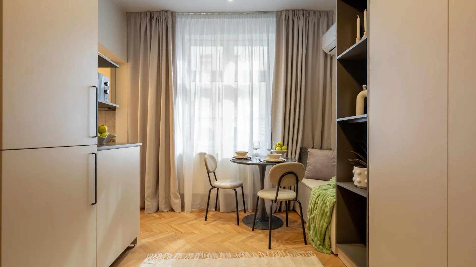 Old Town - Carada 5 - Urbannest Bucharest Apartment Romania