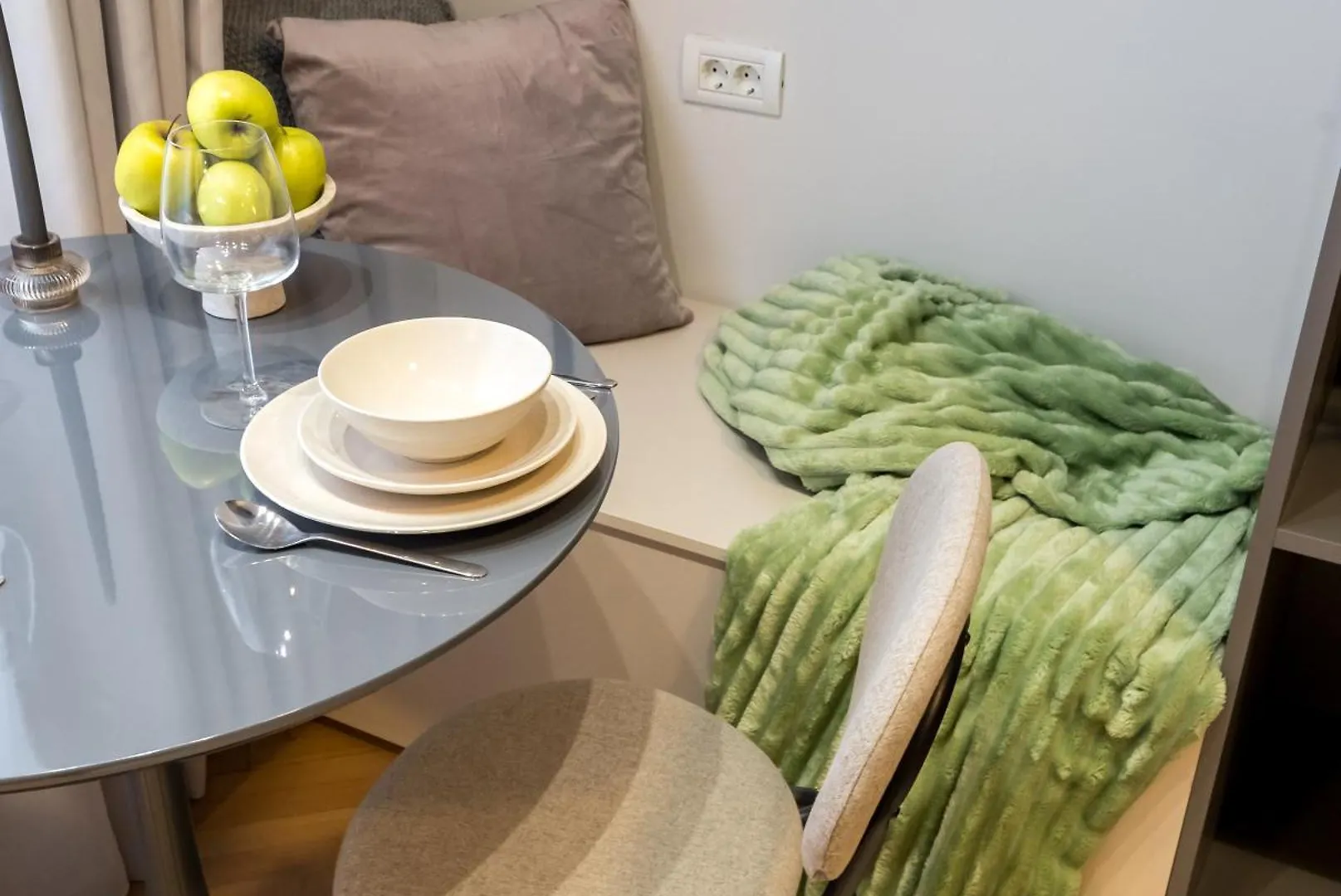 Old Town - Carada 5 - Urbannest Bucharest Apartment